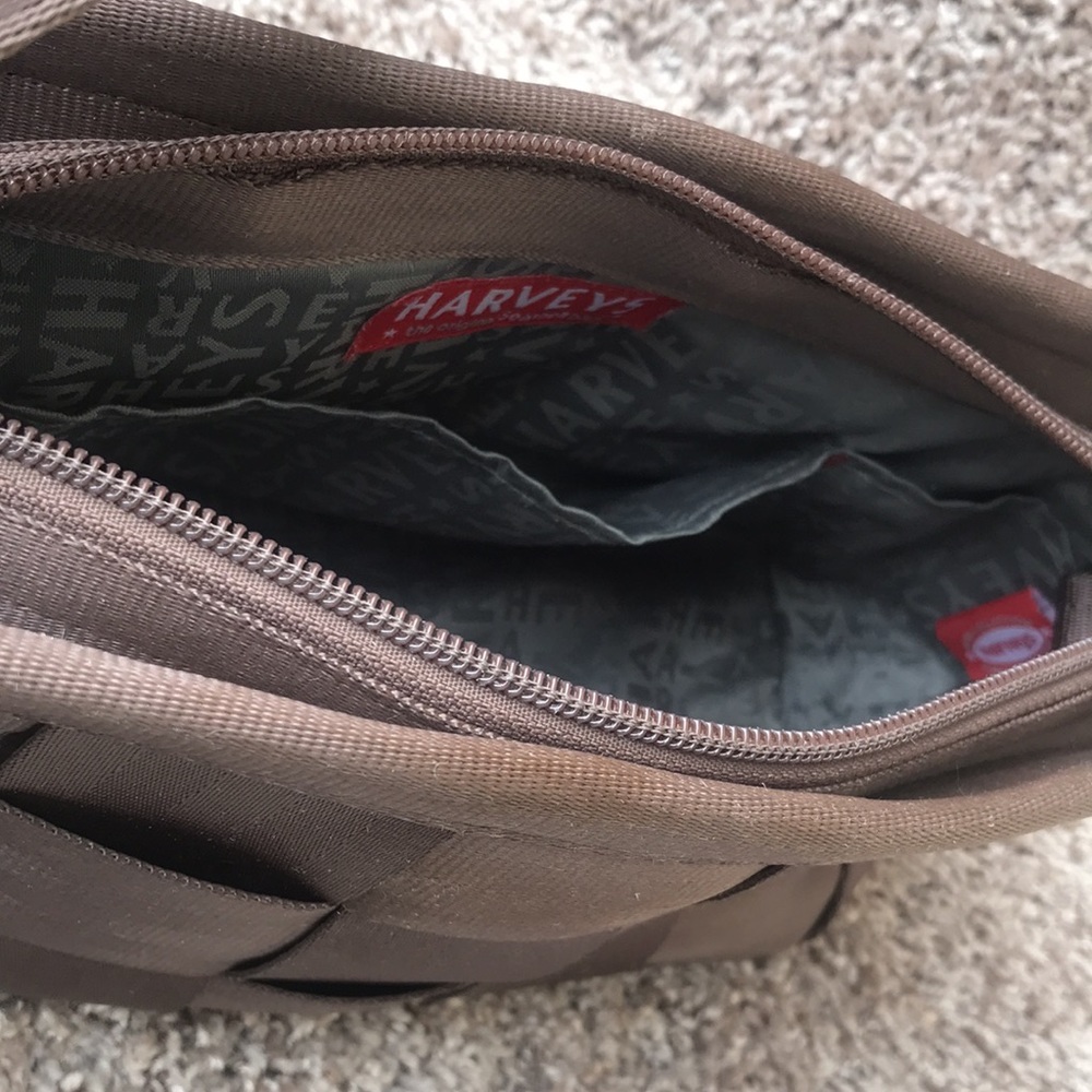 Harvey’s Tan The Original Seatbelt Bag - Picture 8 of 16